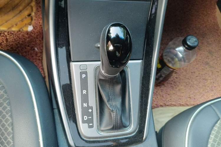 Used Hyundai Elantra (5th Generation / Langdong) 2015 1.6L Automatic Leading Model Gear Lever