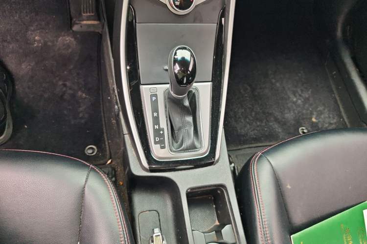 Used Hyundai Elantra (5th Generation / Langdong) 2015 1.6L Automatic Leading Model Gear Lever