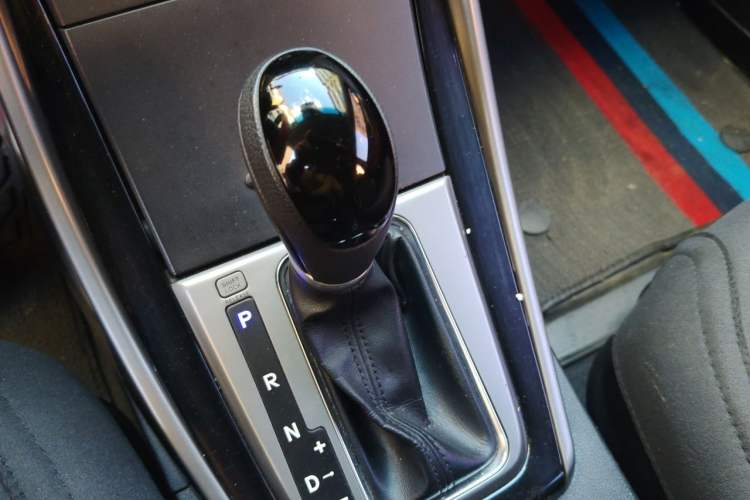 Used Hyundai Elantra (5th Generation / Langdong) 2015 1.6L Automatic Leading Model Gear Lever