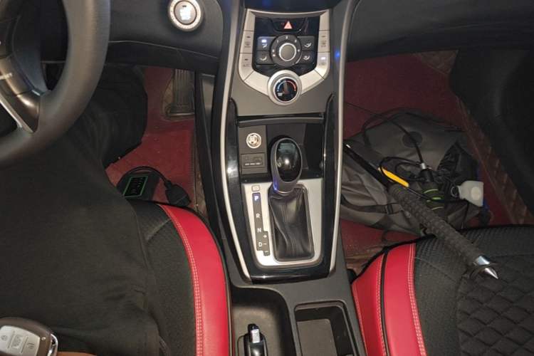 Used Hyundai Elantra (5th Generation / Langdong) 2015 1.6L Automatic Leading Model Gear Lever