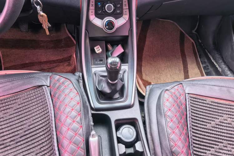 Used Hyundai Elantra (5th Generation / Langdong) 2015 1.6L Manual Fashion Edition Gear Lever