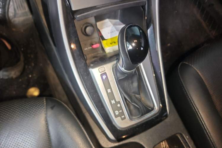 Used Hyundai Elantra (5th Generation / Langdong) 2015 1.6L Automatic Luxury Model Gear Lever