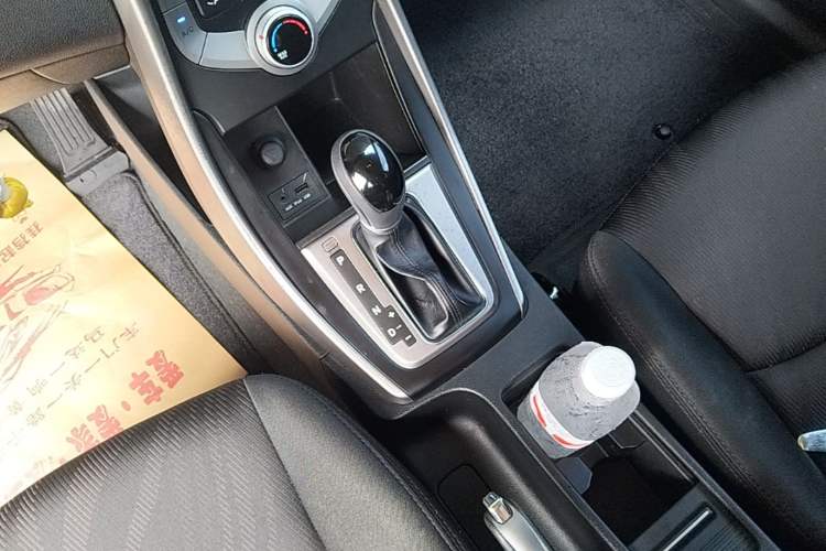 Used Hyundai Elantra (5th Generation / Langdong) 2015 1.6L Automatic Fashion Model Gear Lever