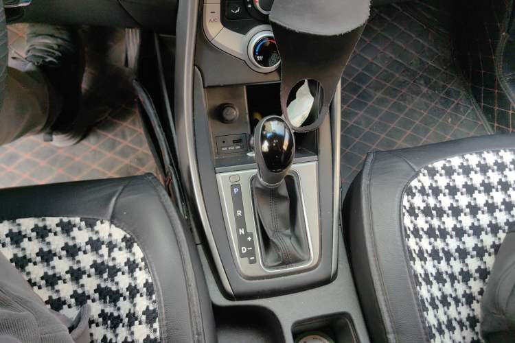 Used Hyundai Elantra (5th Generation / Langdong) 2015 1.6L Automatic Fashion Model Gear Lever