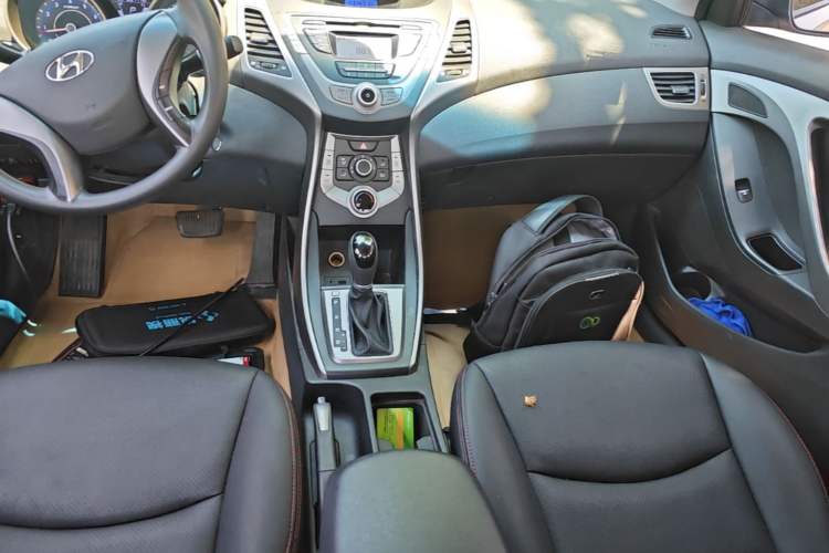 Used Hyundai Elantra (5th Generation / Langdong) 2015 1.6L Automatic Fashion Model Gear Lever