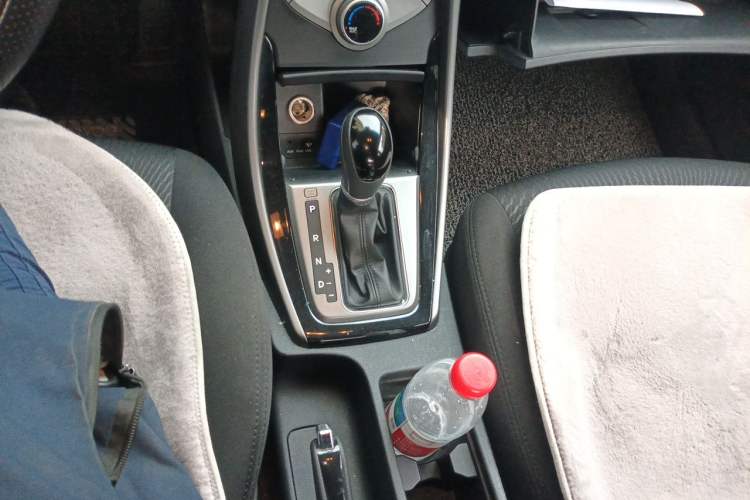 Used Hyundai Elantra (5th Generation / Langdong) 2015 1.6L Automatic Leading Model Gear Lever