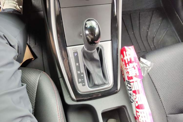 Used Hyundai Elantra (5th Generation / Langdong) 2015 1.6L Automatic Leading Model Gear Lever