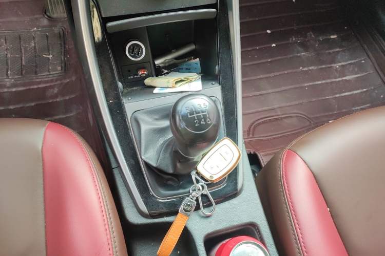 Used Hyundai Elantra (5th Generation / Langdong) 2015 1.6L Manual Leading Model Gear Lever