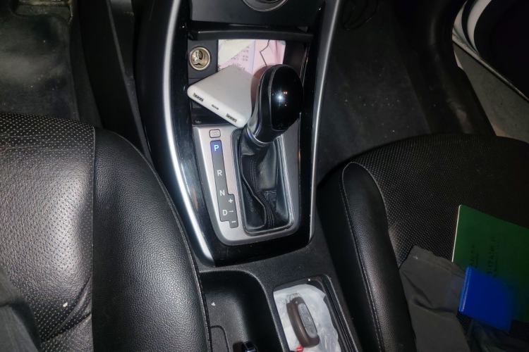 Used Hyundai Elantra (5th Generation / Langdong) 2015 1.6L Automatic Luxury Model Gear Lever