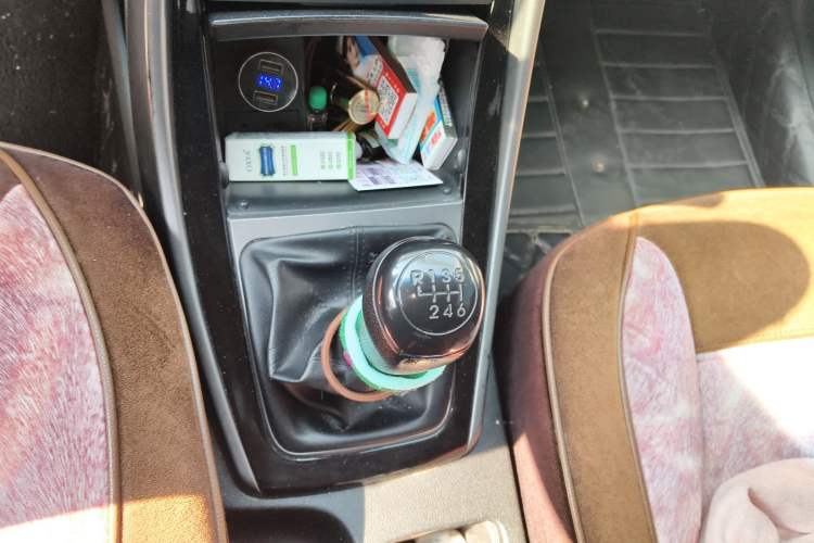 Used Hyundai Elantra (5th Generation / Langdong) 2015 1.6L Manual Leading Model Gear Lever