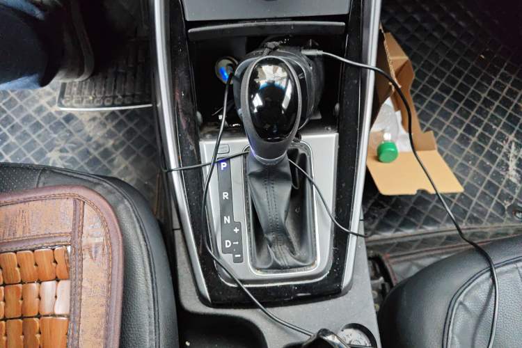 Used Hyundai Elantra (5th Generation / Langdong) 2015 1.6L Automatic Leading Model Gear Lever