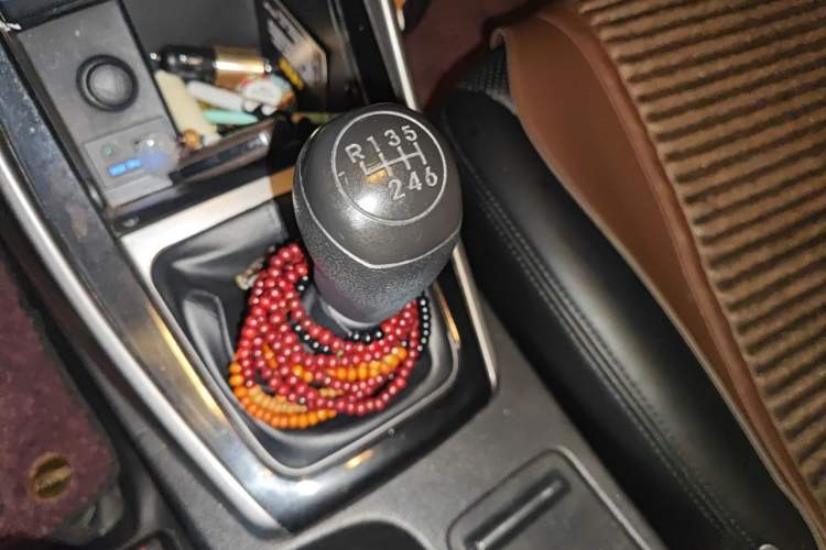 Used Hyundai Elantra (5th Generation / Langdong) 2015 1.6L Manual Leading Model Gear Lever