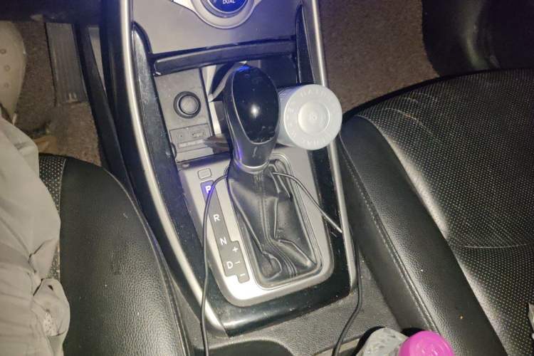 Used Hyundai Elantra (5th Generation / Langdong) 2015 1.6L Automatic Luxury Model Gear Lever