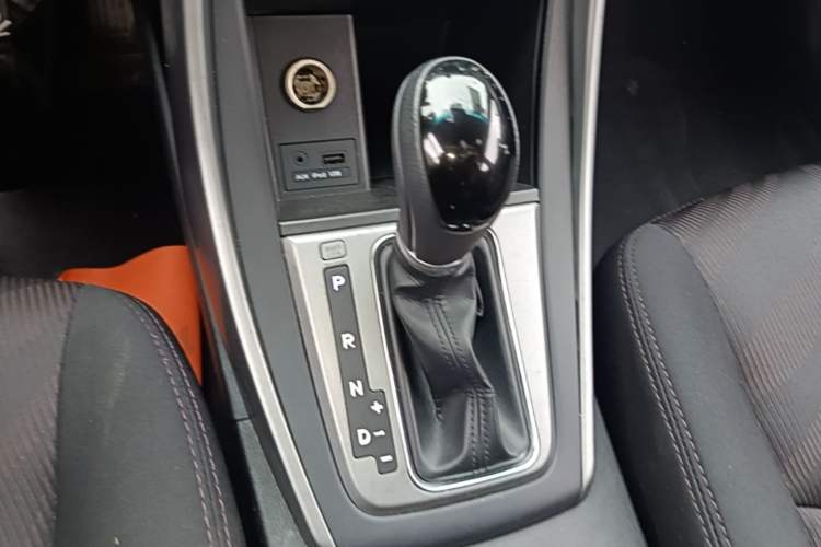 Used Hyundai Elantra (5th Generation / Langdong) 2015 1.6L Automatic Fashion Model Gear Lever