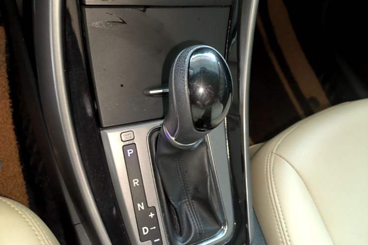 Used Hyundai Elantra (5th Generation / Langdong) 2015 1.6L Automatic Leading Model Gear Lever