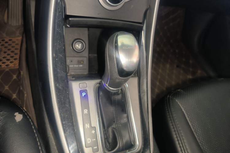 Used Hyundai Elantra (5th Generation / Langdong) 2015 1.6L Automatic Leading Model Gear Lever