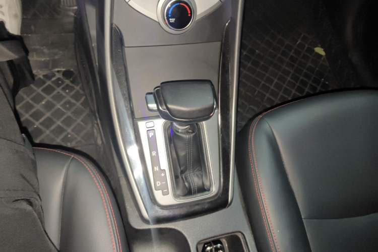 Used Hyundai Elantra (5th Generation / Langdong) 2015 1.6L Automatic Leading Model Gear Lever