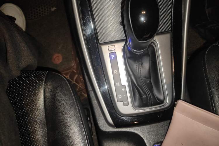 Used Hyundai Elantra (5th Generation / Langdong) 2015 1.6L Automatic Luxury Model Gear Lever