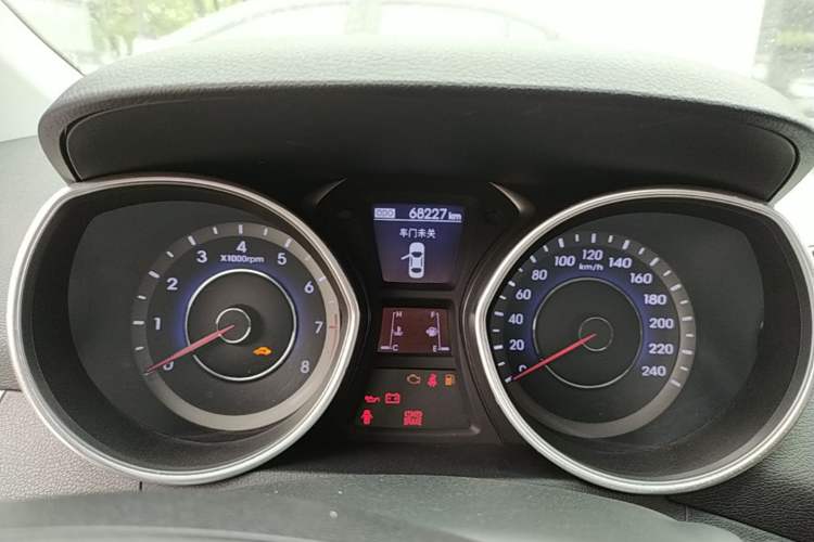 Used Hyundai Elantra (5th Generation / Langdong) 2015 1.6L Manual Leading Model Instrument Cluster