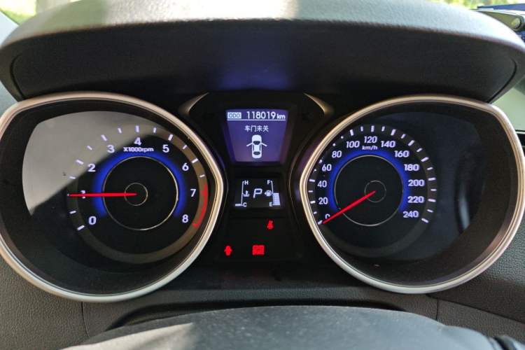 Used Hyundai Elantra (5th Generation / Langdong) 2015 1.6L Automatic Leading Model Instrument Cluster