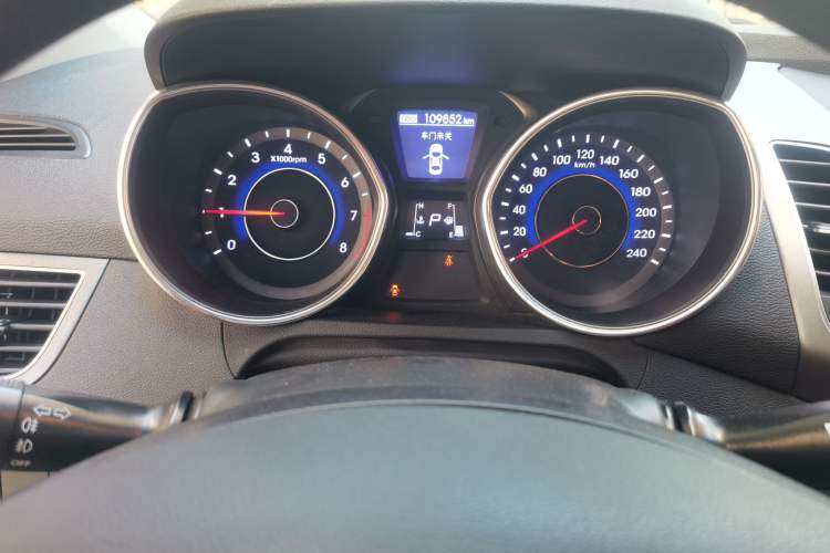 Used Hyundai Elantra (5th Generation / Langdong) 2015 1.6L Automatic Leading Model Instrument Cluster
