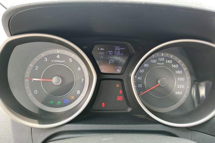 Used Hyundai Elantra (5th Generation / Langdong) 2015 1.6L Automatic Fashion Model Instrument Cluster
