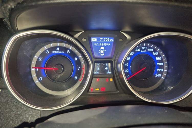 Used Hyundai Elantra (5th Generation / Langdong) 2015 1.6L Manual Leading Model Instrument Cluster