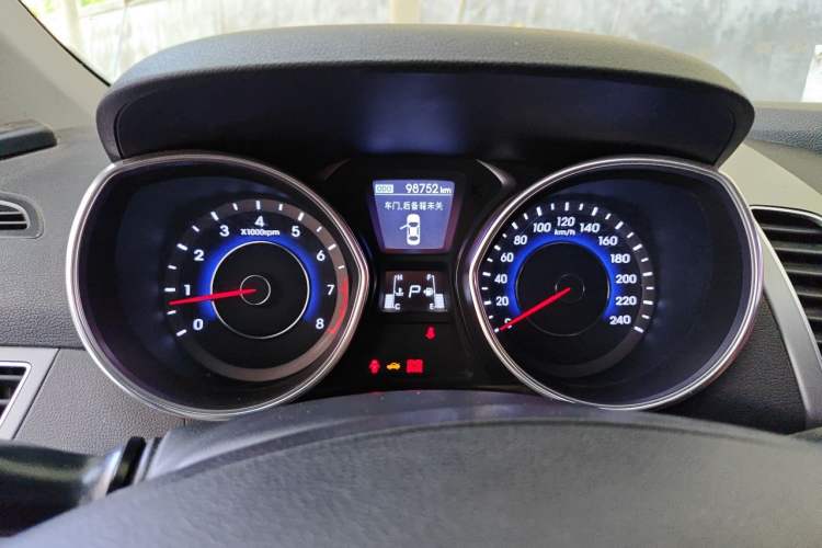 Used Hyundai Elantra (5th Generation / Langdong) 2015 1.6L Automatic Leading Model Instrument Cluster
