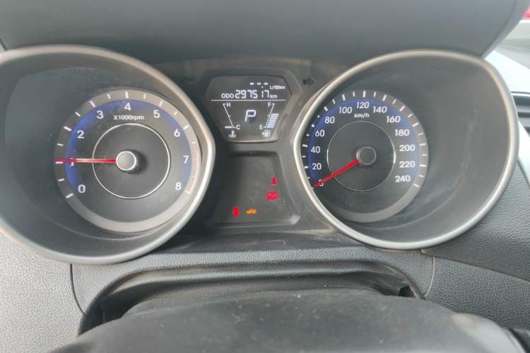 Used Hyundai Elantra (5th Generation / Langdong) 2015 1.6L Automatic Fashion Model Instrument Cluster