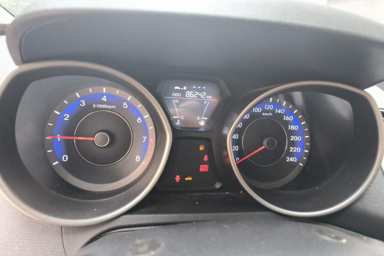 Used Hyundai Elantra (5th Generation / Langdong) 2015 1.6L Manual Fashion Edition Instrument Cluster