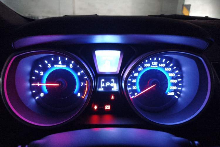 Used Hyundai Elantra (5th Generation / Langdong) 2015 1.6L Automatic Leading Model Instrument Cluster