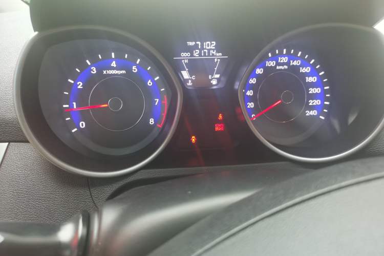 Used Hyundai Elantra (5th Generation / Langdong) 2015 1.6L Manual Fashion Edition Instrument Cluster