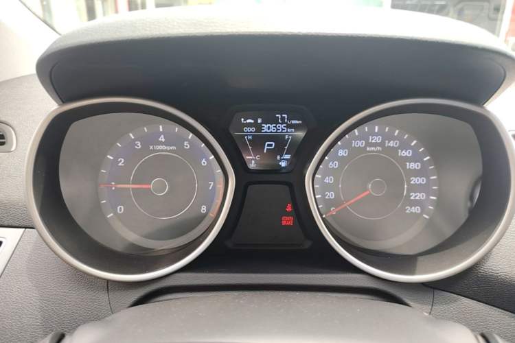 Used Hyundai Elantra (5th Generation / Langdong) 2015 1.6L Automatic Fashion Model Instrument Cluster