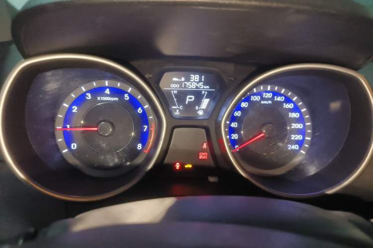 Used Hyundai Elantra (5th Generation / Langdong) 2015 1.6L Automatic Fashion Model Instrument Cluster