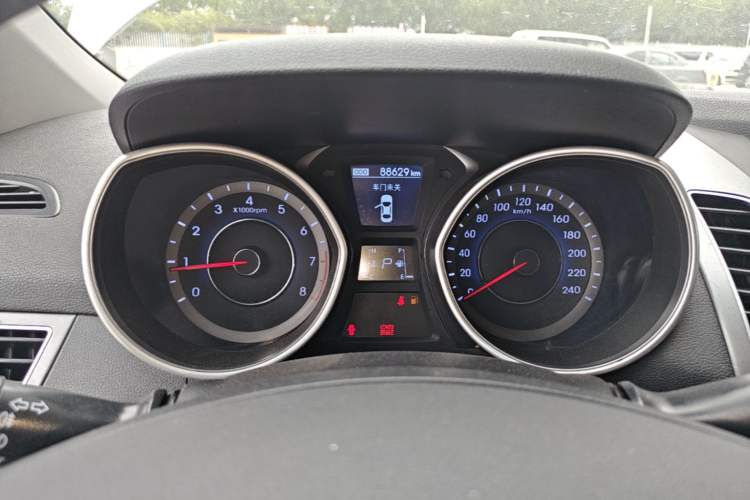 Used Hyundai Elantra (5th Generation / Langdong) 2015 1.6L Automatic Luxury Model Instrument Cluster