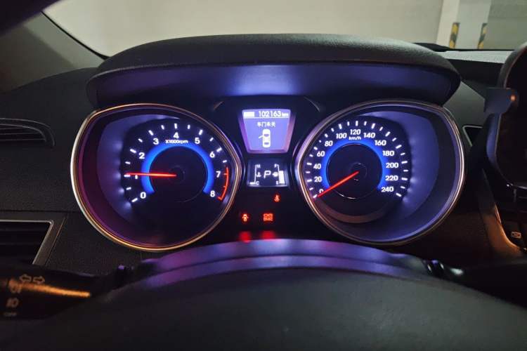 Used Hyundai Elantra (5th Generation / Langdong) 2015 1.6L Automatic Leading Model Instrument Cluster