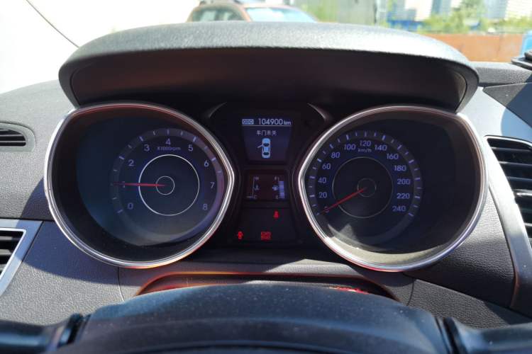 Used Hyundai Elantra (5th Generation / Langdong) 2015 1.6L Manual Leading Model Instrument Cluster