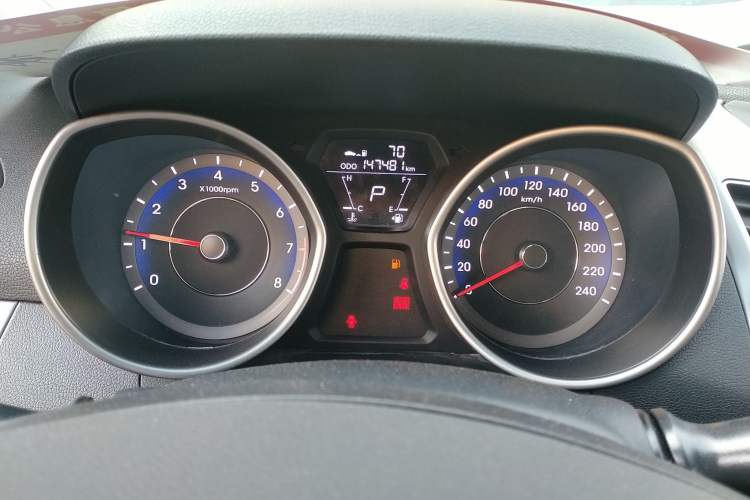 Used Hyundai Elantra (5th Generation / Langdong) 2015 1.6L Automatic Fashion Model Instrument Cluster