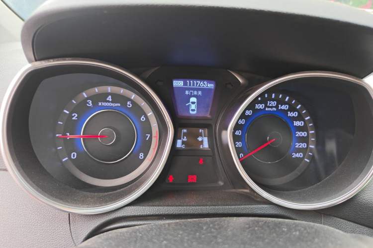 Used Hyundai Elantra (5th Generation / Langdong) 2015 1.6L Manual Leading Model Instrument Cluster