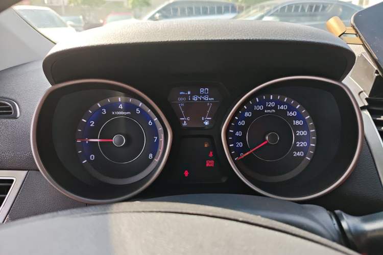 Used Hyundai Elantra (5th Generation / Langdong) 2015 1.6L Manual Fashion Edition Instrument Cluster