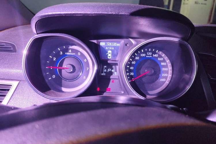 Used Hyundai Elantra (5th Generation / Langdong) 2015 1.6L Automatic Luxury Model Instrument Cluster