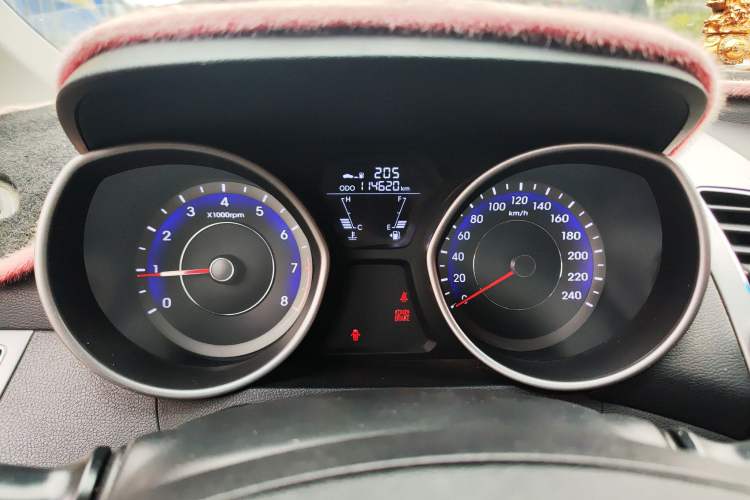 Used Hyundai Elantra (5th Generation / Langdong) 2015 1.6L Manual Fashion Edition Instrument Cluster