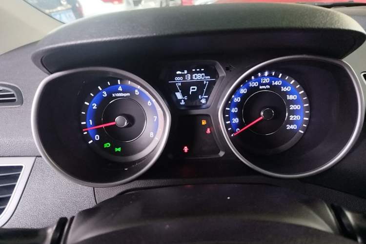 Used Hyundai Elantra (5th Generation / Langdong) 2015 1.6L Automatic Fashion Model Instrument Cluster