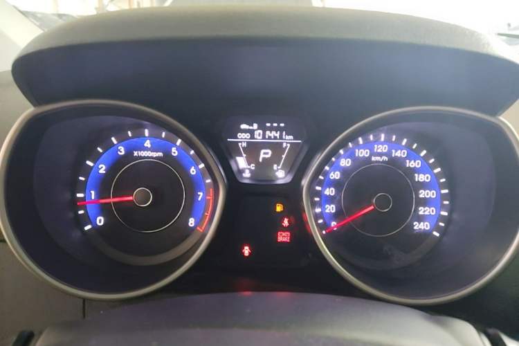 Used Hyundai Elantra (5th Generation / Langdong) 2015 1.6L Automatic Fashion Model Instrument Cluster