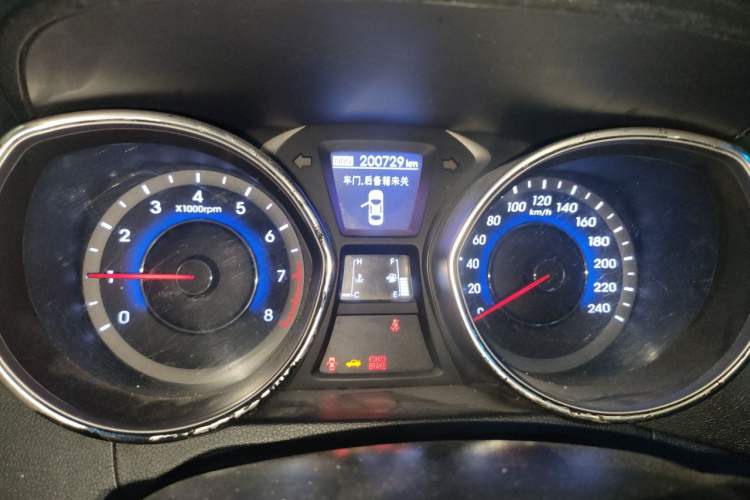 Used Hyundai Elantra (5th Generation / Langdong) 2015 1.6L Manual Leading Model Instrument Cluster