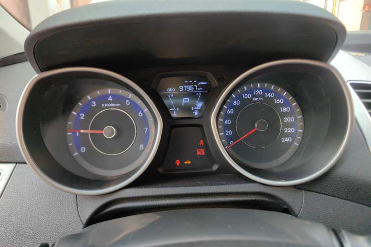Used Hyundai Elantra (5th Generation / Langdong) 2015 1.6L Automatic Fashion Model Instrument Cluster