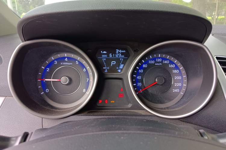 Used Hyundai Elantra (5th Generation / Langdong) 2015 1.6L Automatic Fashion Model Instrument Cluster