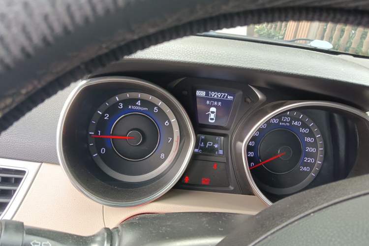 Used Hyundai Elantra (5th Generation / Langdong) 2015 1.6L Automatic Leading Model Instrument Cluster