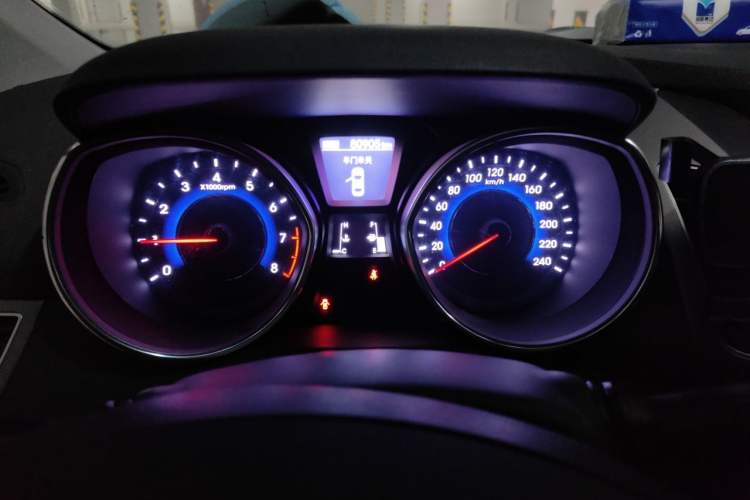 Used Hyundai Elantra (5th Generation / Langdong) 2015 1.6L Manual Leading Model Instrument Cluster