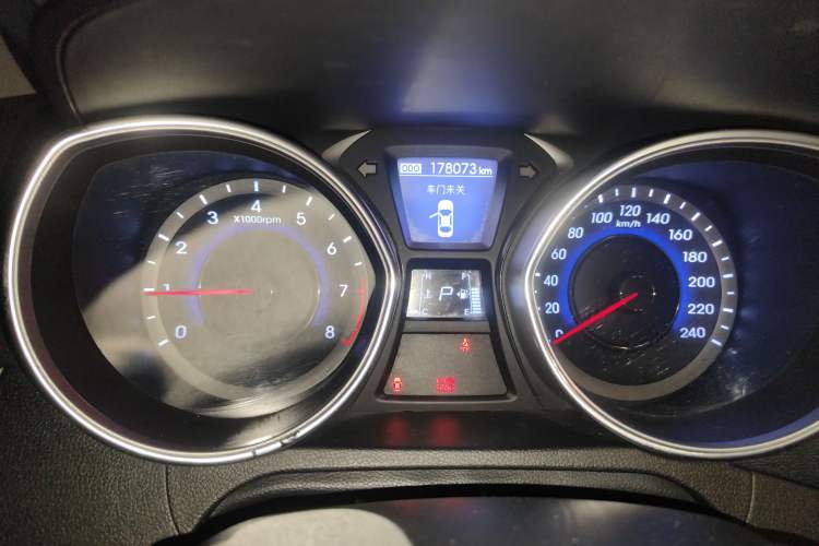 Used Hyundai Elantra (5th Generation / Langdong) 2015 1.6L Automatic Luxury Model Instrument Cluster